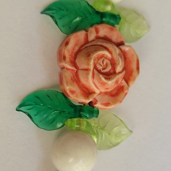 Elegant Painted Rose Bead White Choker Necklace with Vintage Charm - Picture 8 of 10